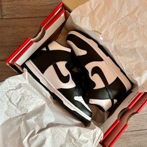 Nike Panda Dunks High black and white size 5